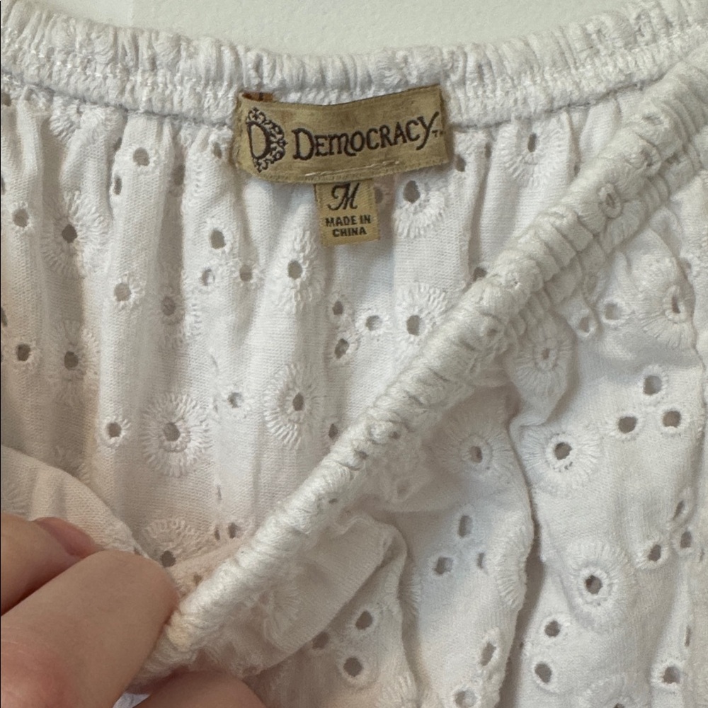 Democracy White Eyelet Ruffle Blouse - Picture 2 of 4